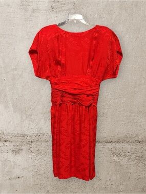 Vintage silk 1980 Red Ruched Waist Short Sleeve Dress